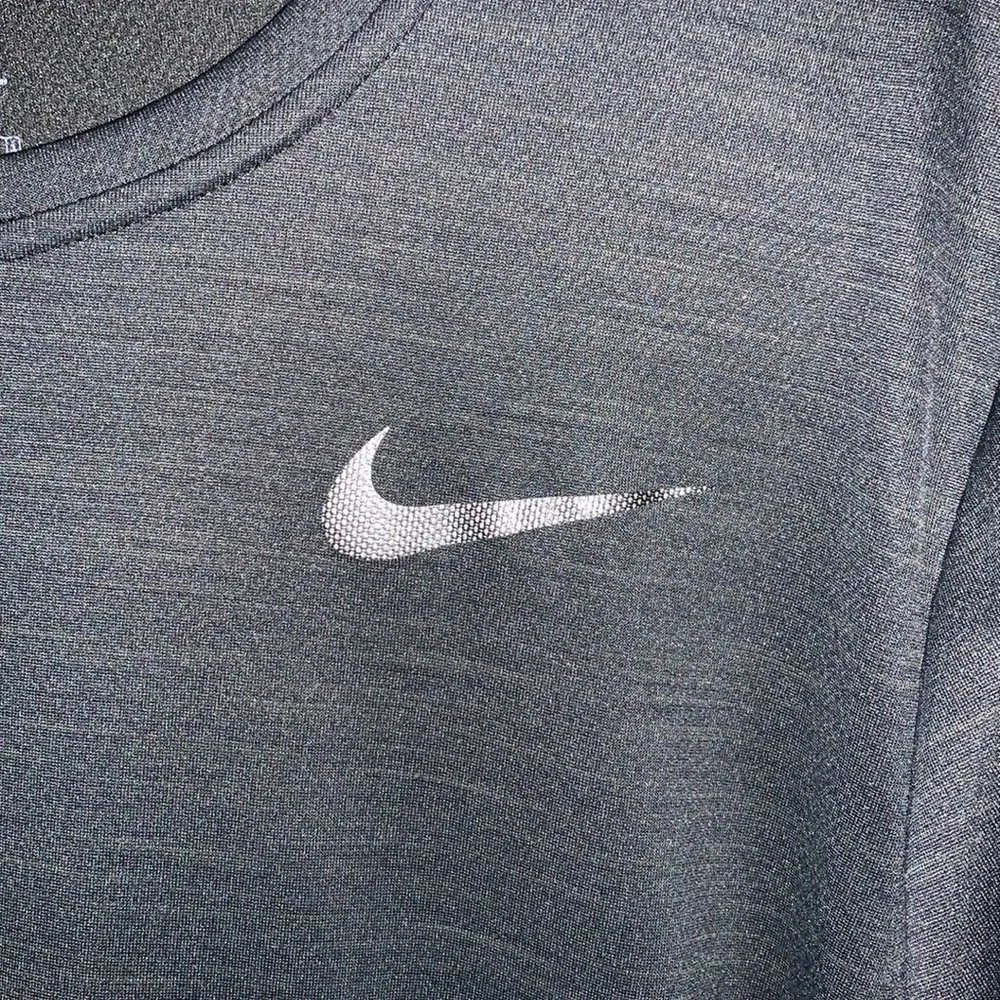 🟪Firm Price🟪 Nike Dri fit short sleeve tee